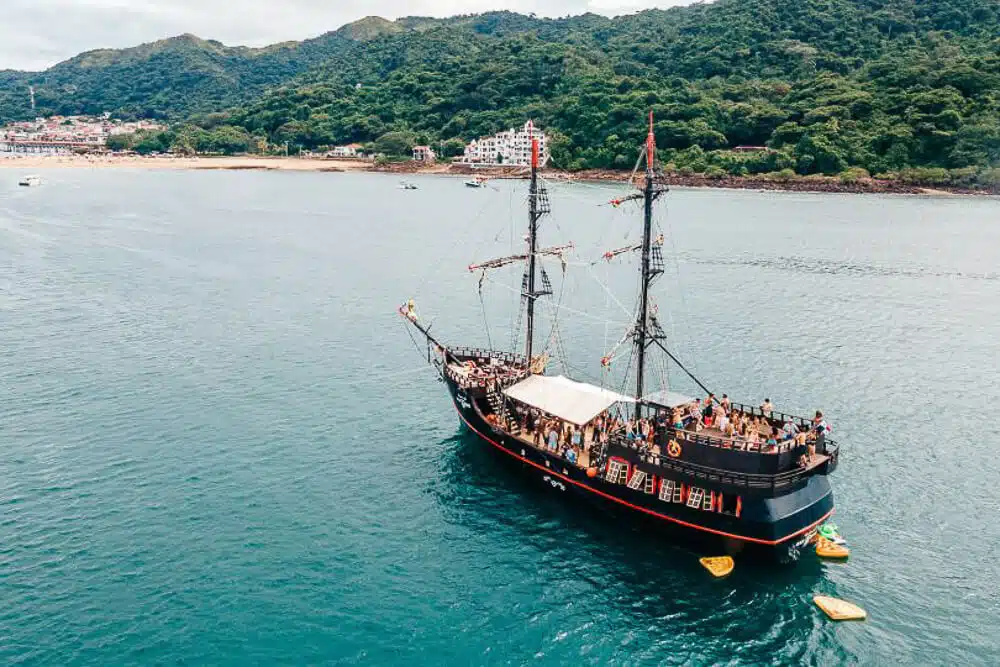 Black Magic Panama Pirate Ship
